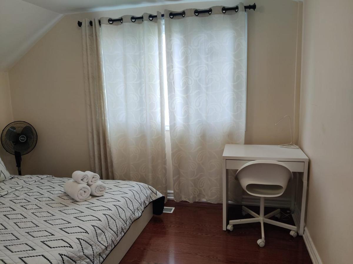 Spacious Mbr Near Kennedy Subway & Go Toronto Esterno foto
