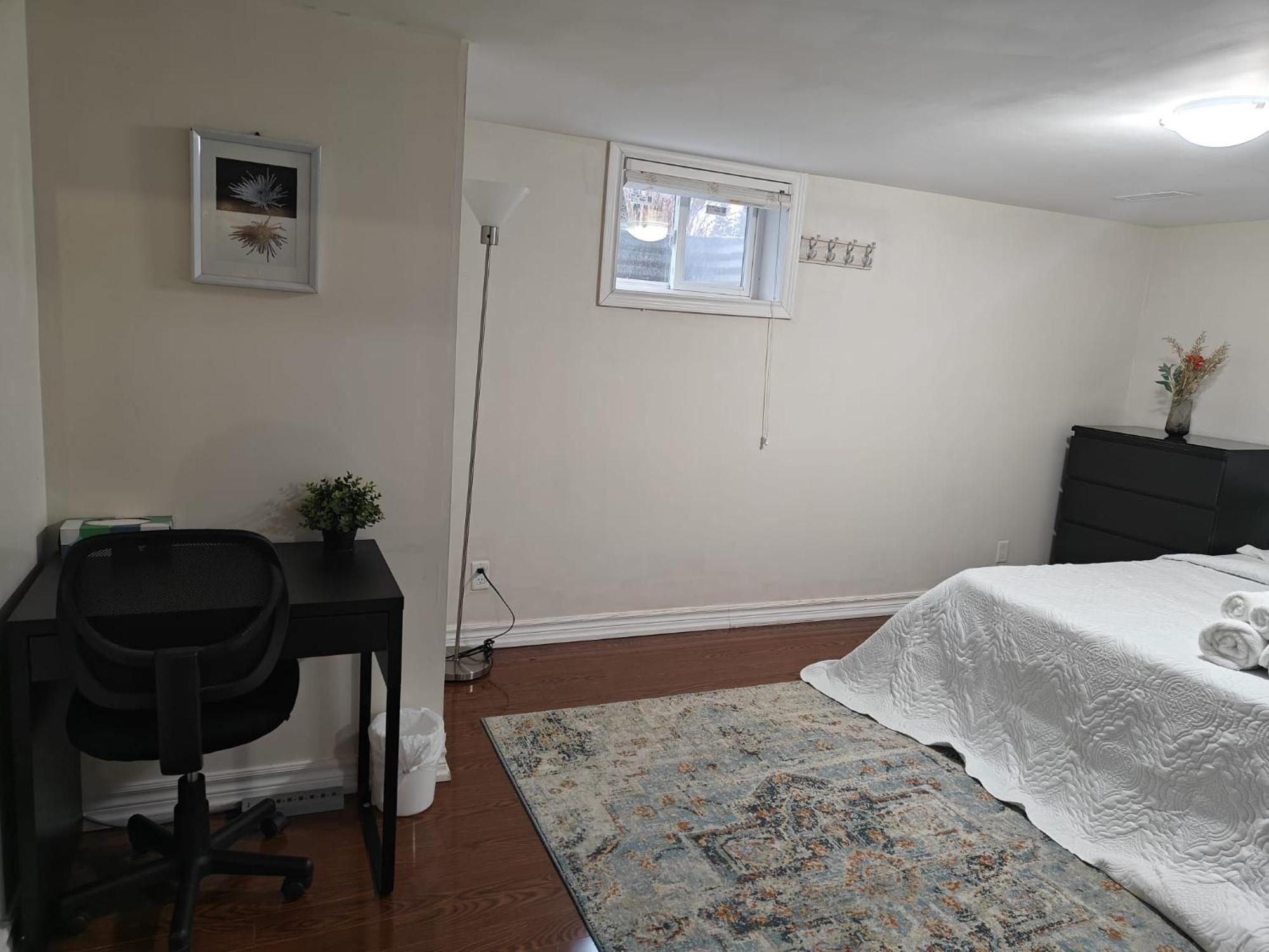 Spacious Mbr Near Kennedy Subway & Go Toronto Esterno foto