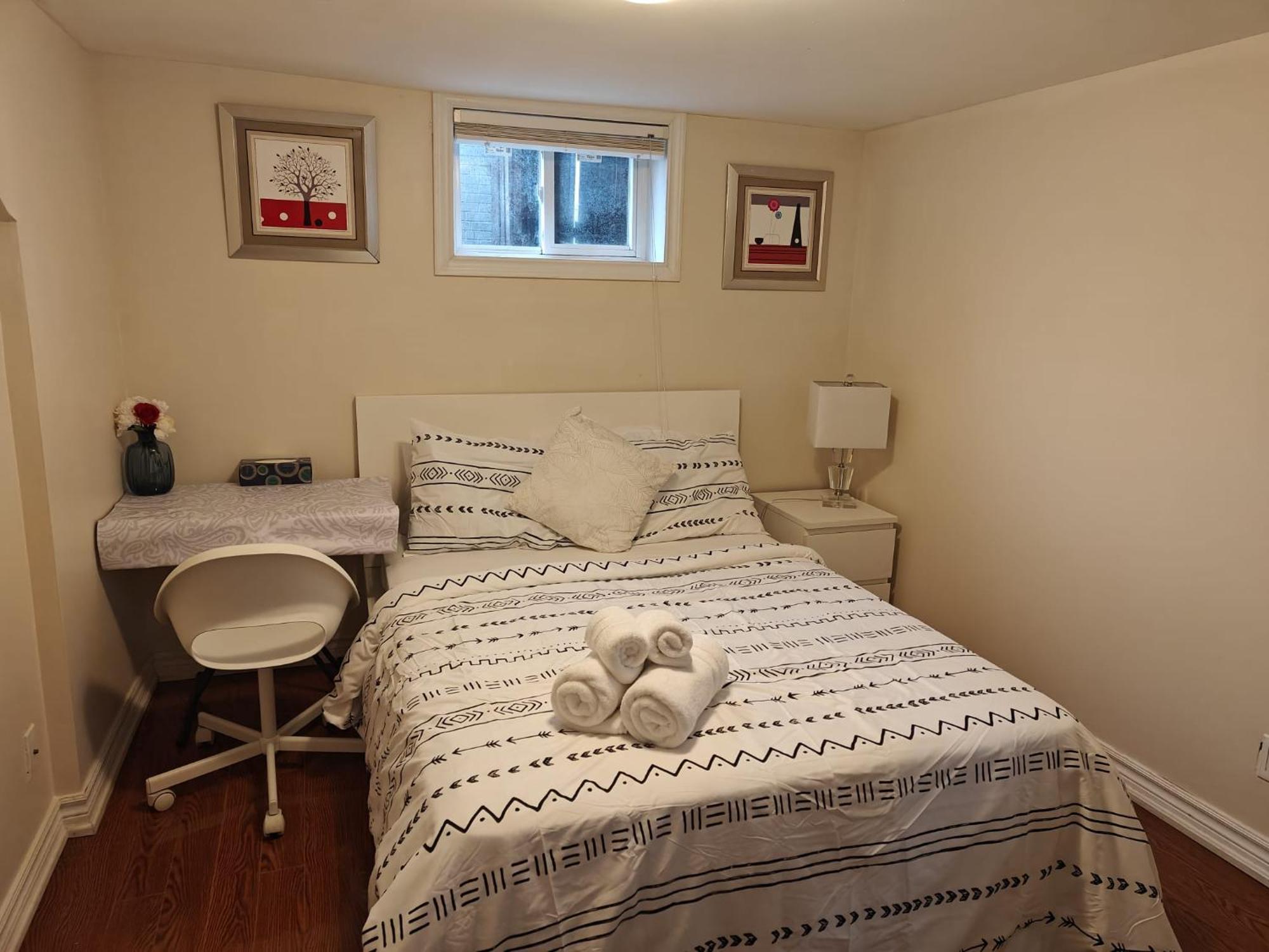 Spacious Mbr Near Kennedy Subway & Go Toronto Esterno foto