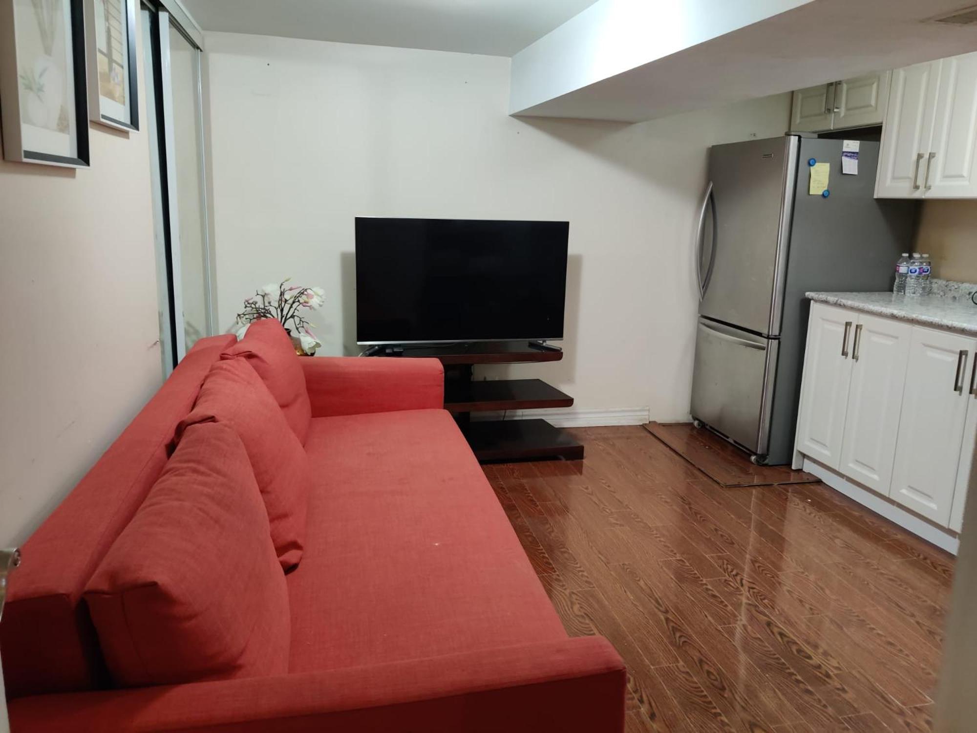 Spacious Mbr Near Kennedy Subway & Go Toronto Esterno foto