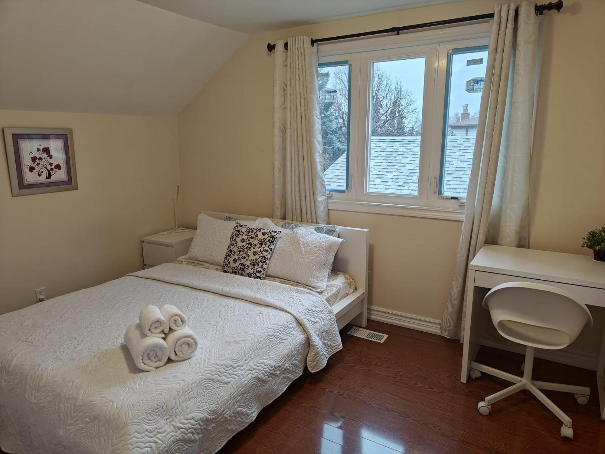 Spacious Mbr Near Kennedy Subway & Go Toronto Esterno foto