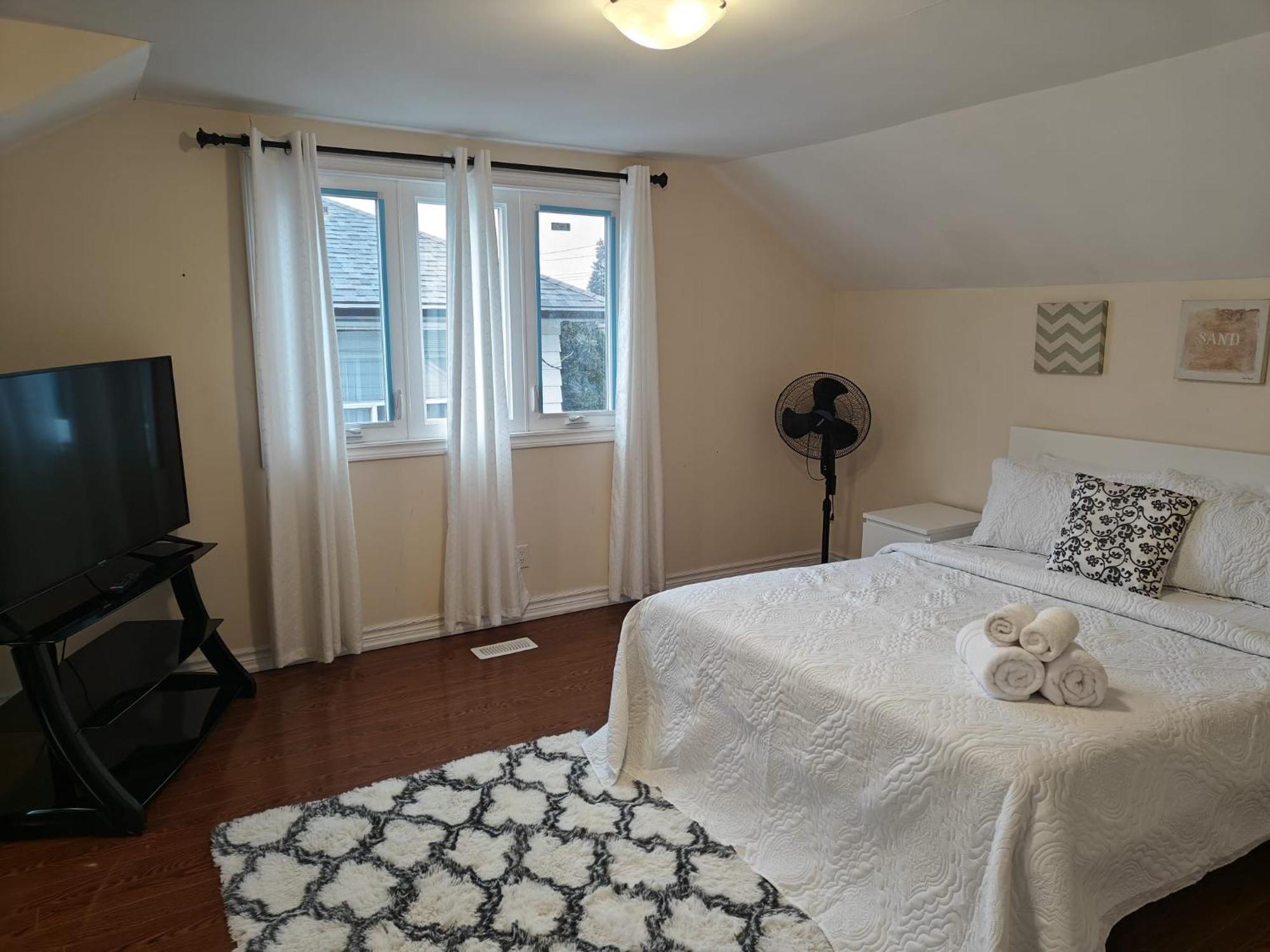 Spacious Mbr Near Kennedy Subway & Go Toronto Esterno foto